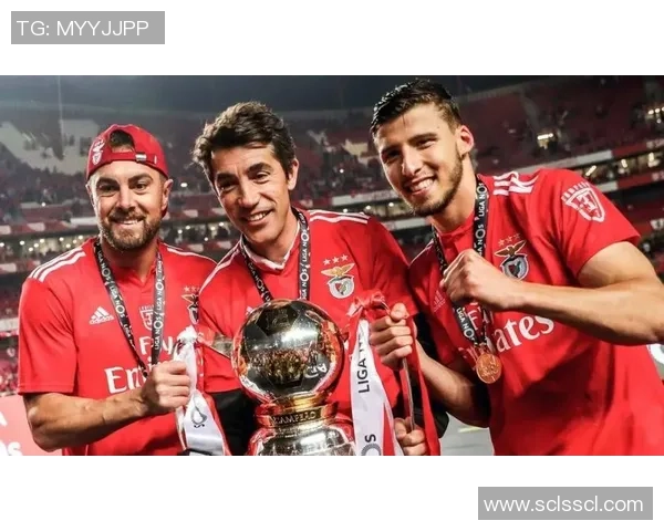 利物浦友谊赛大胜本菲卡全场精彩瞬间回顾与分析