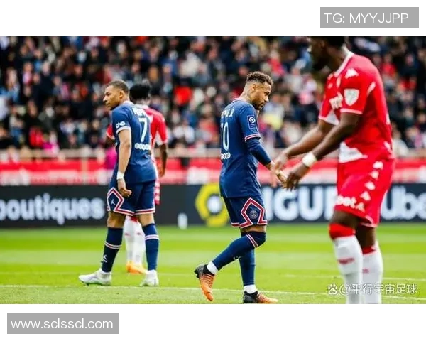 西甲激战：里昂顽强逼平巴黎圣日耳曼神扑成比赛转折点