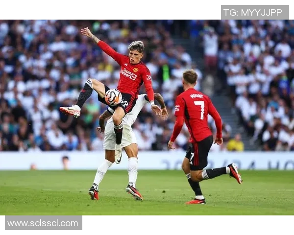 国王杯激战那不勒斯大胜热刺乌龙球引发争议判罚全场沸腾