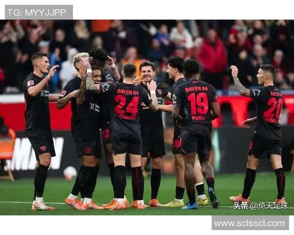 国王杯激战：拜仁与莱比锡平局收官补时进球引发全场狂欢