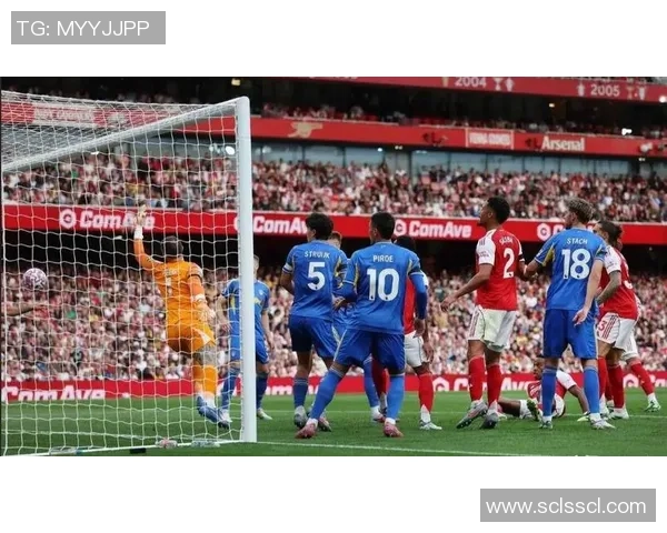 英超激战:AC米兰狂胜皇马红牌事件引发全场热议与转会传闻 英超激战:AC米兰狂胜皇马红牌事件引发全场热议与转会传闻