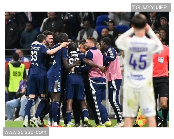 友谊赛国米与本菲卡战平一比一横扫瞬间引发全场热烈反响