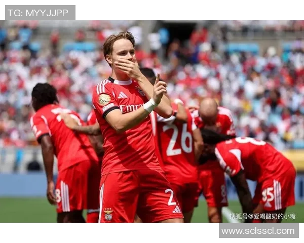 英超精彩对决AC米兰以3-0战胜曼城全场沸腾数据分析引人瞩目